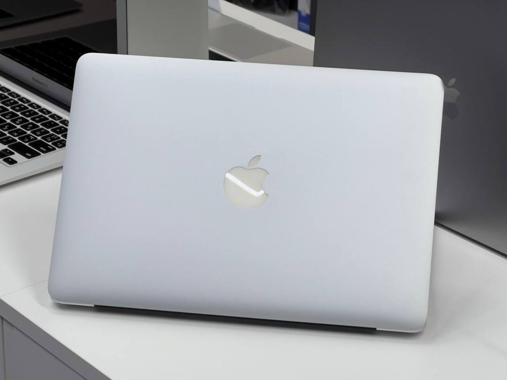 MacBook Pro 13" 2015 і5 8GB | 256GB•ГАРАНТІЯ＞Київ Олімпійський #2677