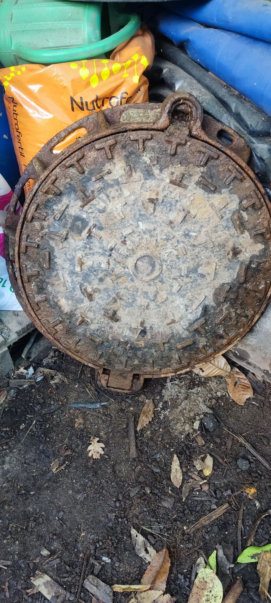 Tampas em ferro fundido muito resistentes