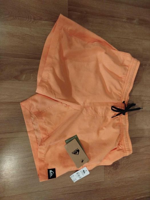 Quiksilver Szorty kąpielowe w kolorze pomarańczowym Rozmiar M