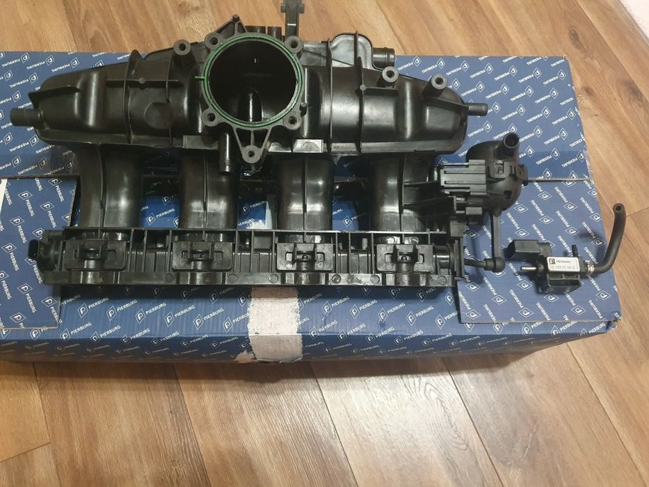 Впускний колектор Pierburg 7.10131.00.0