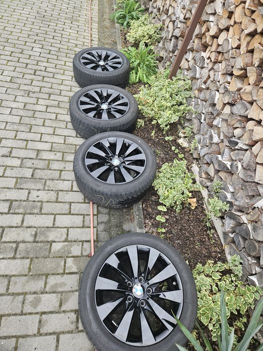 Alufelgi czarne REZERWACJA  DO 22 17 bmw czujniki  225 50 r 17  5x120
