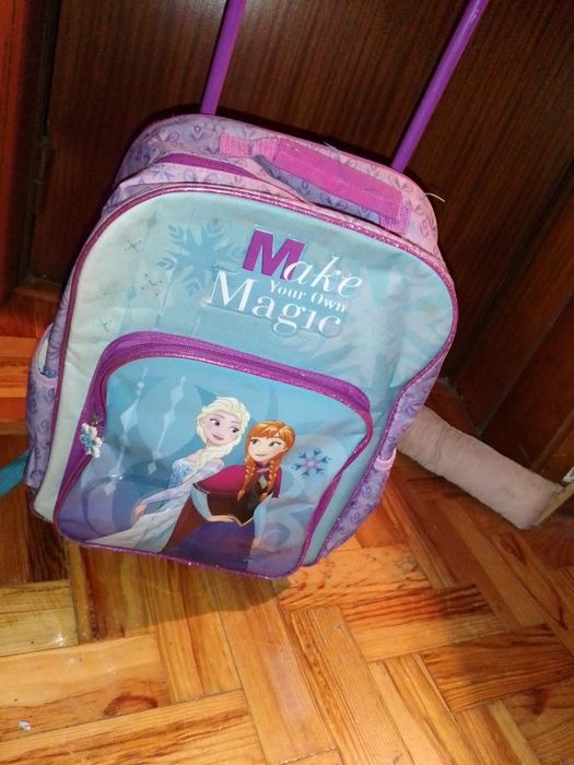 Aulas Chegaram! Mochilas Low Cost a se apresentarem5E-Estojos2EDesde2E