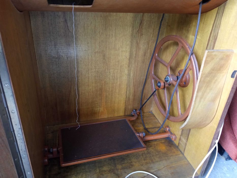 Maszyna do szycia Łucznik 432. Sprawna.