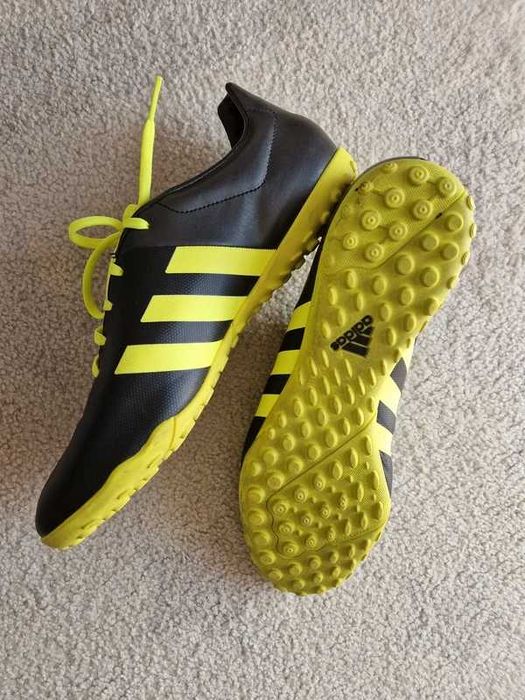 Chuteiras de futebol campo sintético Adidas 45 e 1/3