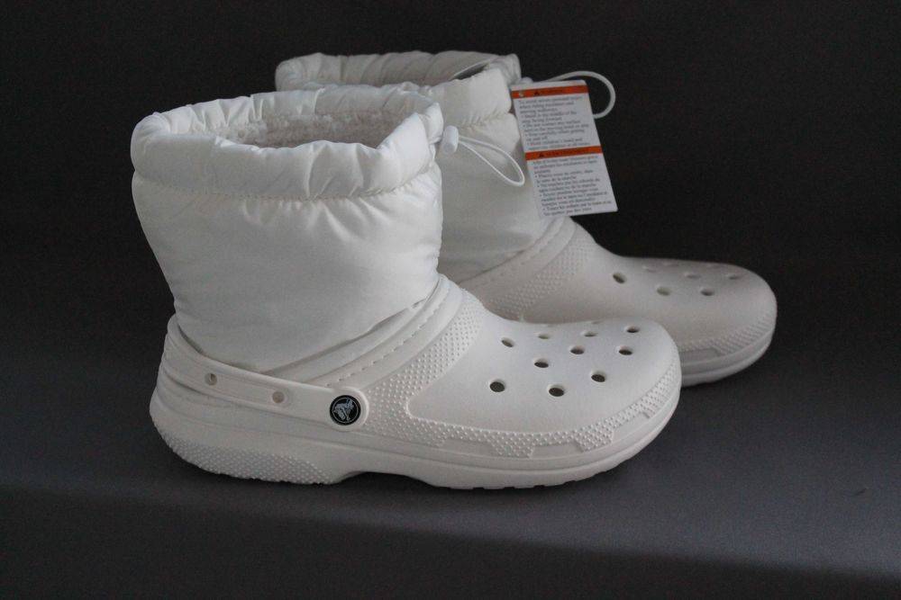 Зимові чоботи Crocs Classic Lined Neo Puff Boot розмір--43-44 m10/w12
