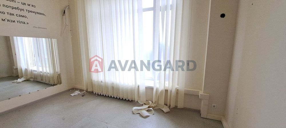 Продаж приміщення 217м2., вул. Амосова 4.