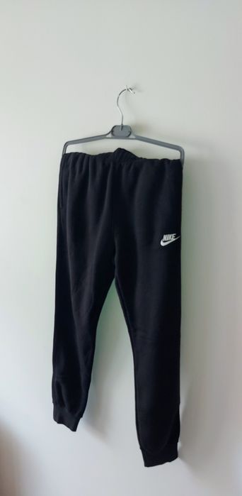 Calças Nike M treino pretas com bolsos – Desconto só hoje