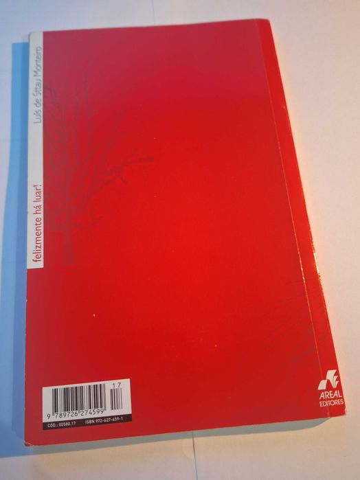 Livro Felizmente há Luar