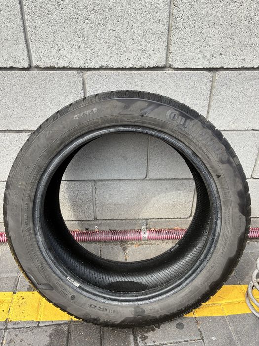 225/50 R18 Continental ContiWiner Contact Run Flat
