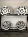 Komplet felg alu  subaru 5 x 100 6j x 15 "  56 mm et 37