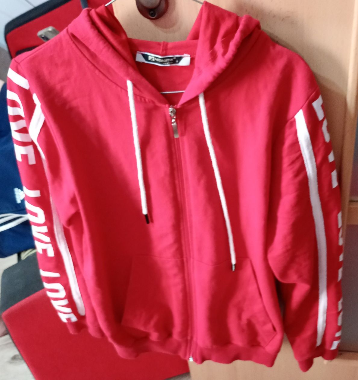 Bluza czerwona sportowa