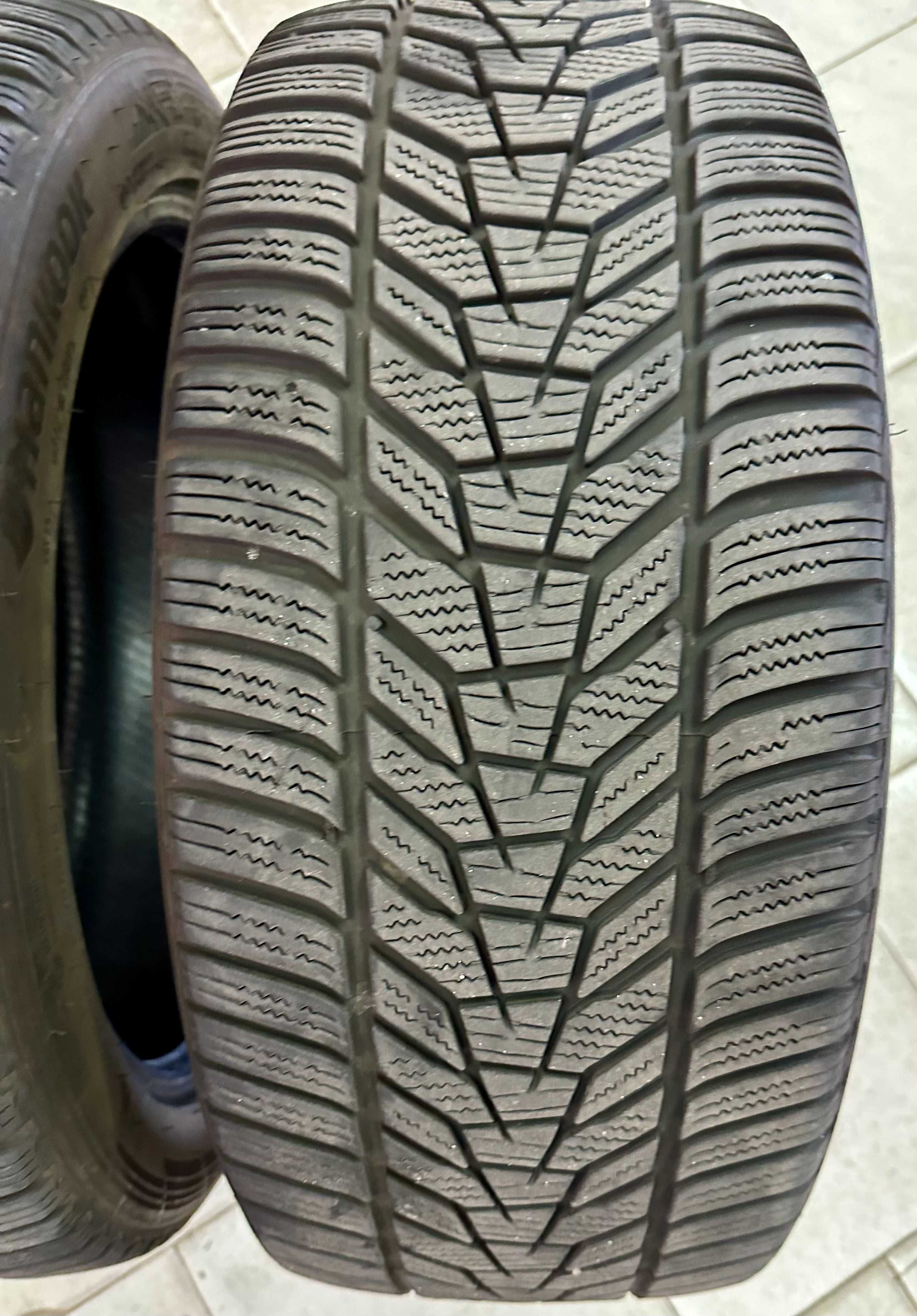 Pneus Hankook 235 45 R18 - Excelente estado