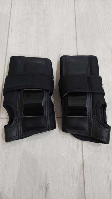 Ochraniacze TSG basic set black S