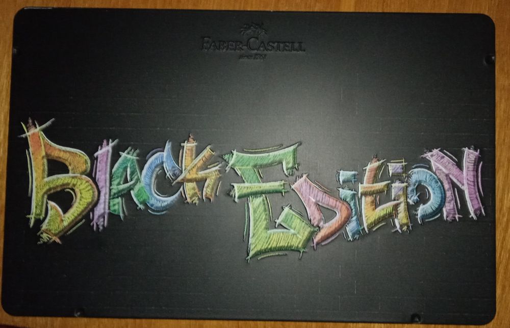 Олівці Faber-Castell 32 кольорів в залізній коропці