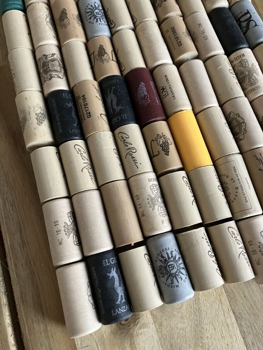 Korki z tworzywa sztucznego - 90 sztuk - różne kolory