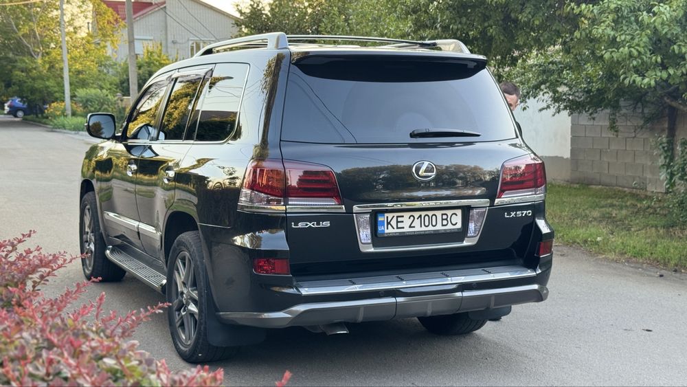 Продам свій Lexus LX 570