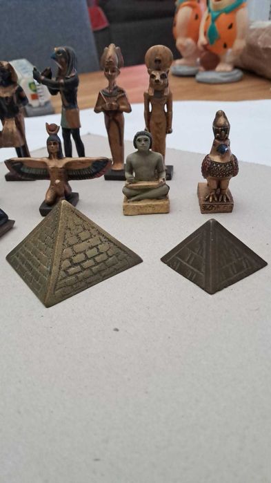 Estatuetas Egípcias Antigas - Deuses e Símbolos do Egipto (12 Peças)