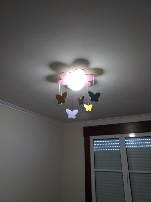 Candeeiro de teto infantil