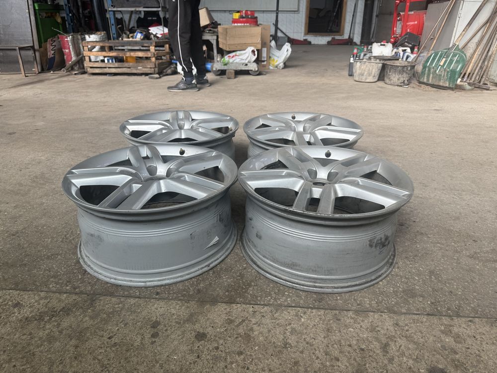 Продам титани R19 Audi