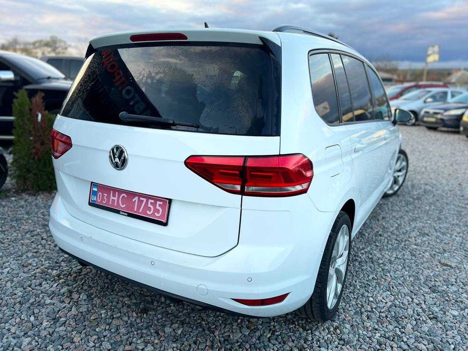 Volkswagen Touran 2016 рік 2.0 TDI DSG