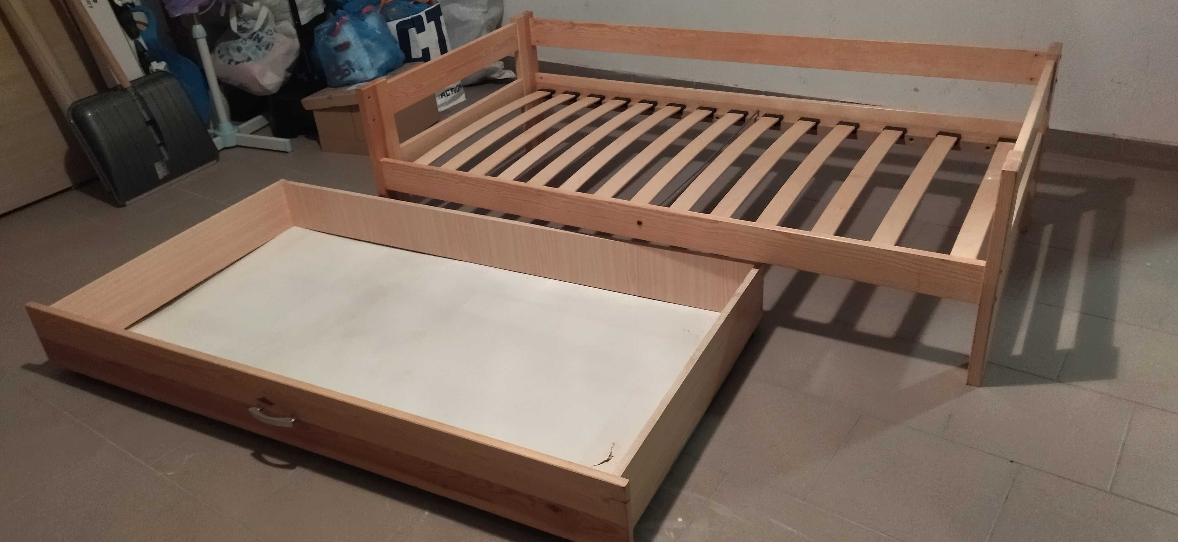 Łóżko drewniane 160x80 z szufladą