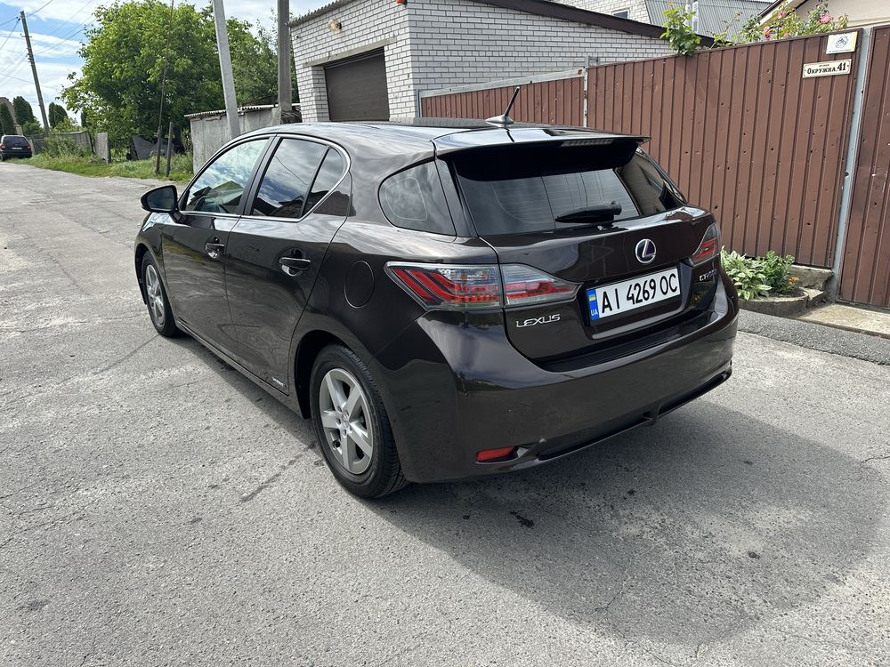 Lexus CT200H 2012 рік 1.8 гібрид