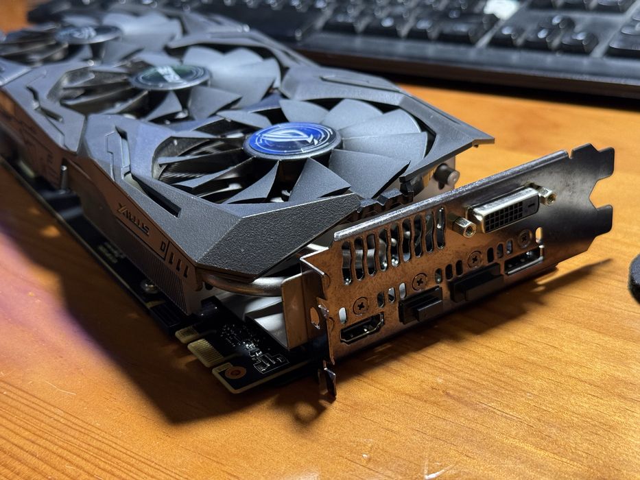 Placa ASUS GTX 1070ti