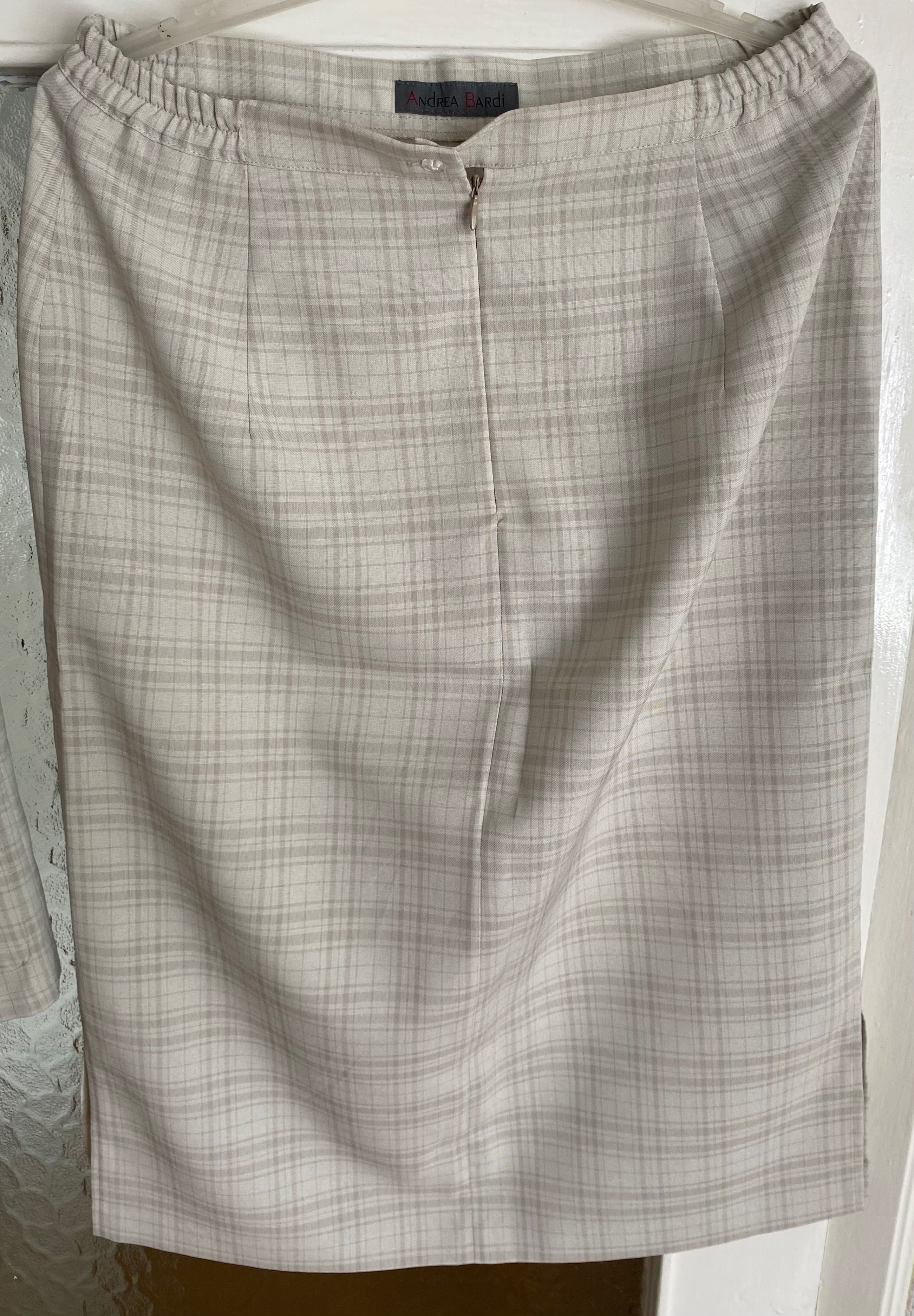 Komplet damski kamizelka + spódnica na letnie dni w rozmiarze L - XL