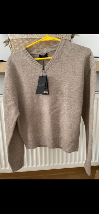 Nowy -100% Wełny - sweterek Massimo Dutti