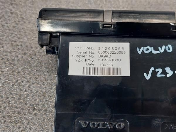 Display / ecrã de informações VOLVO V50 (MW)