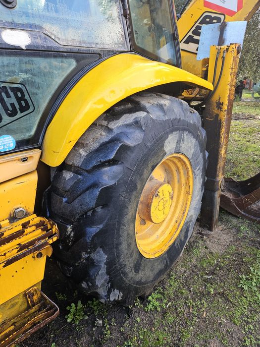 Retroescavadora JCB 3CX