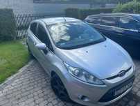 Ford Fiesta samochód jeździ, silnik potrzebuje naprawy