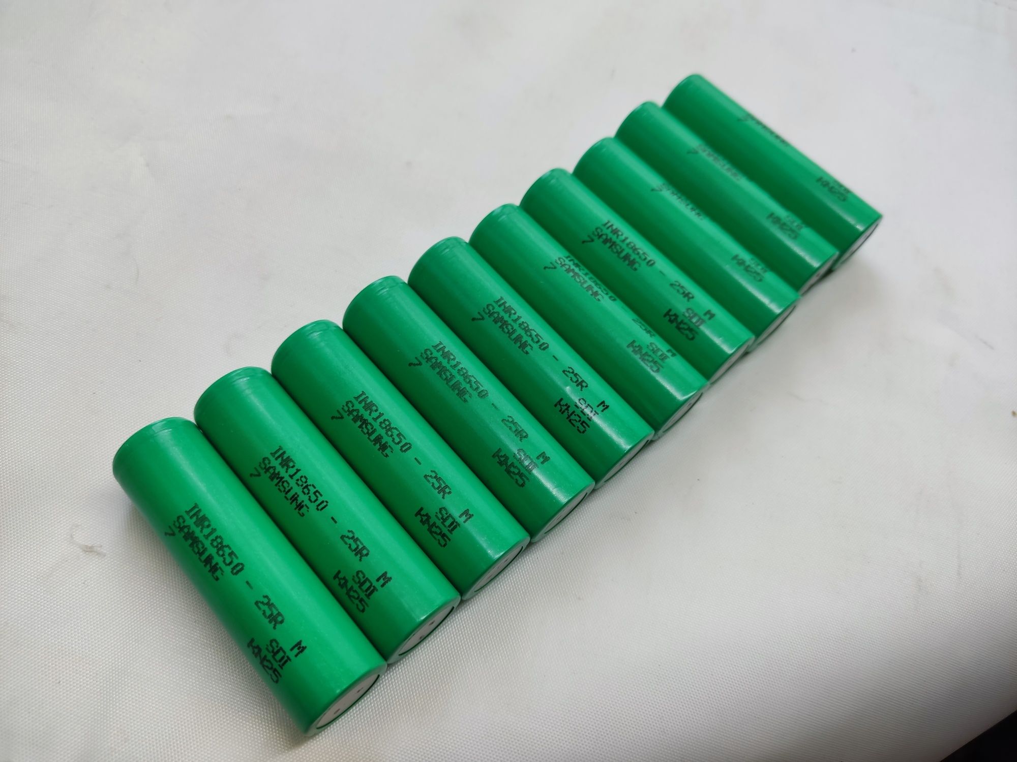 10 X SZT Ogniwo Akumulator 18650 Wysokoprądowy SAMSUNG 25R 2500mAh/20A