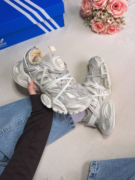 36-45 Adidas Vento XLG Deluxe Beige Grey