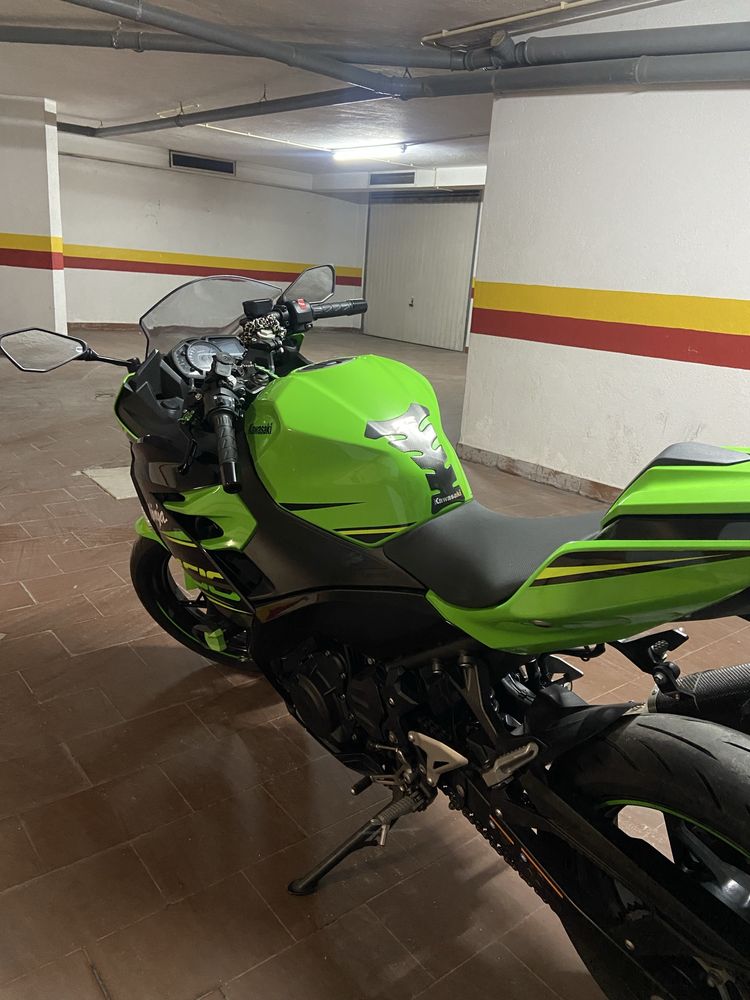 Kawasaki Ninja 400 KRT