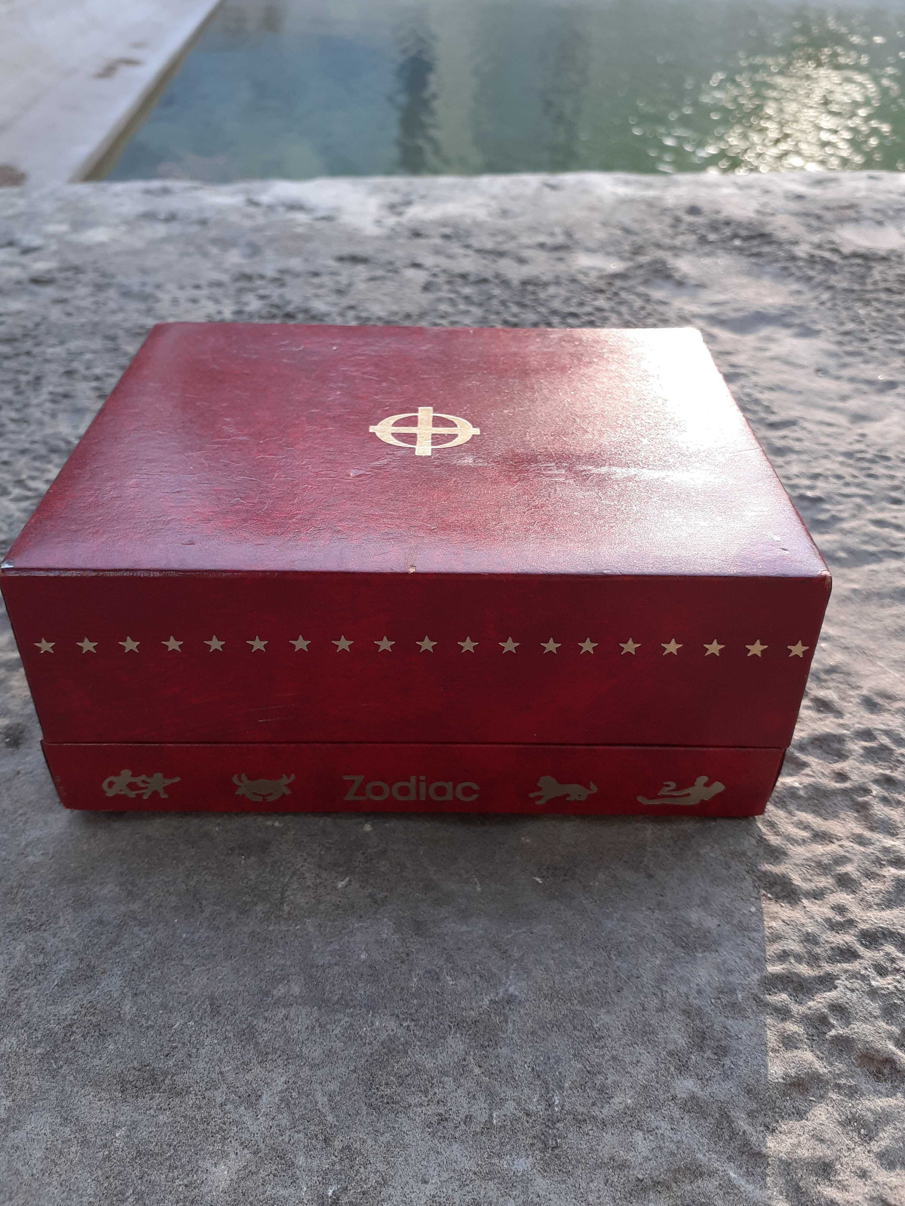 Relógio Zodiac vintage corda manual