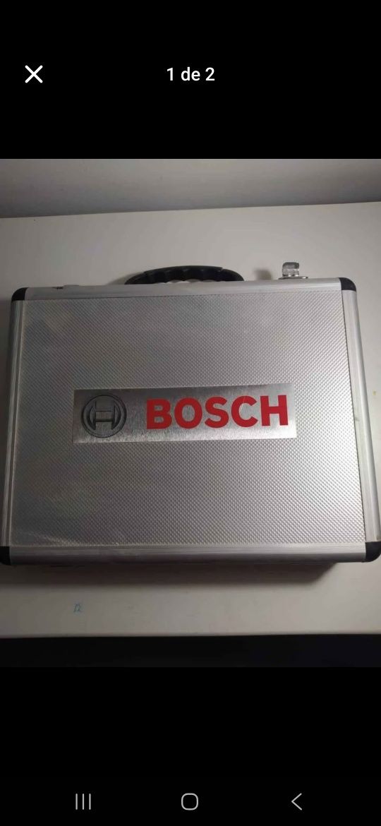 Martelete elétrico e maleta de brocas Bosch