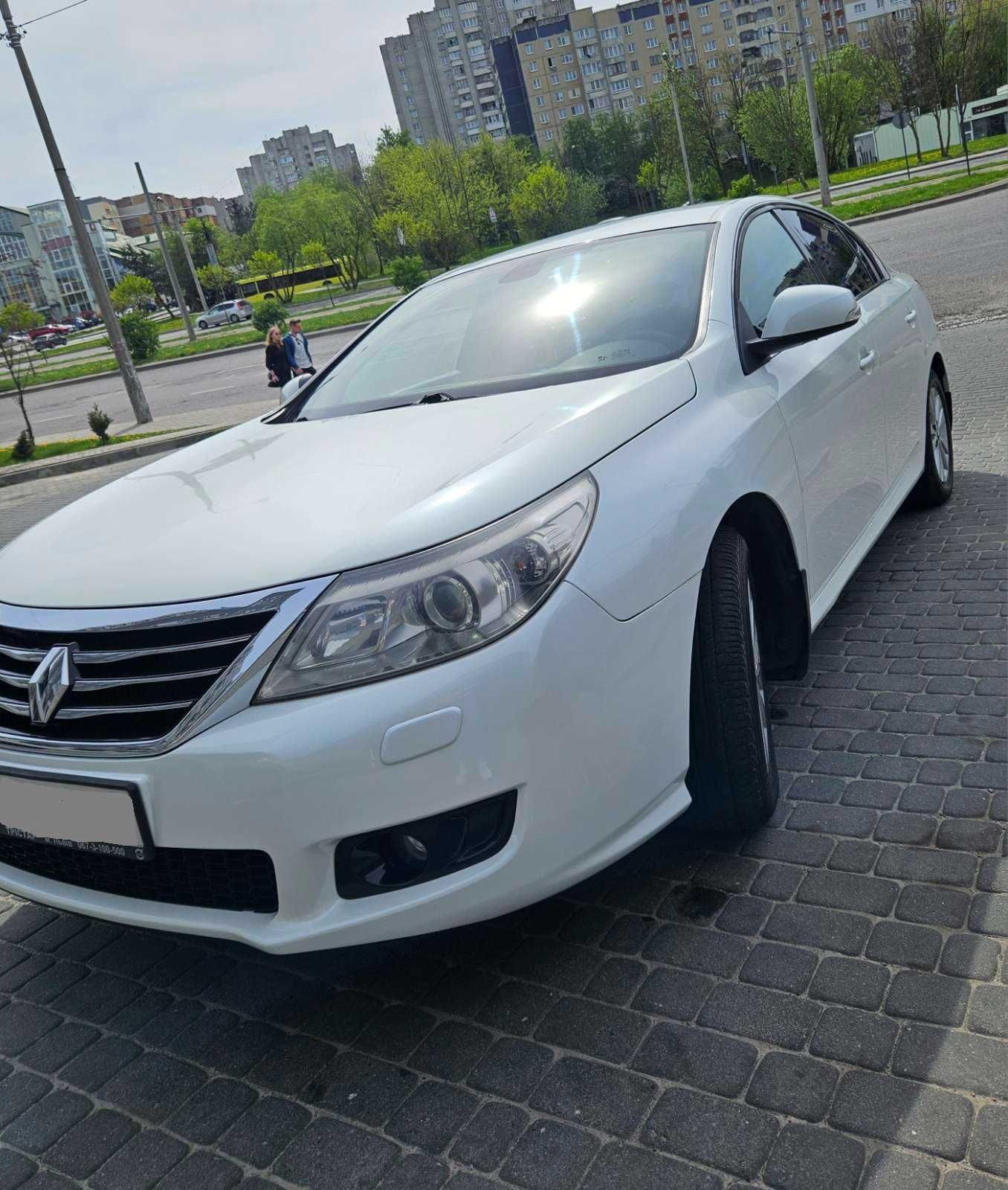 Продам Renault Latitude 2011 року