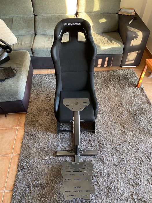 Cadeira Gaming c/ suporte para volante Playseat