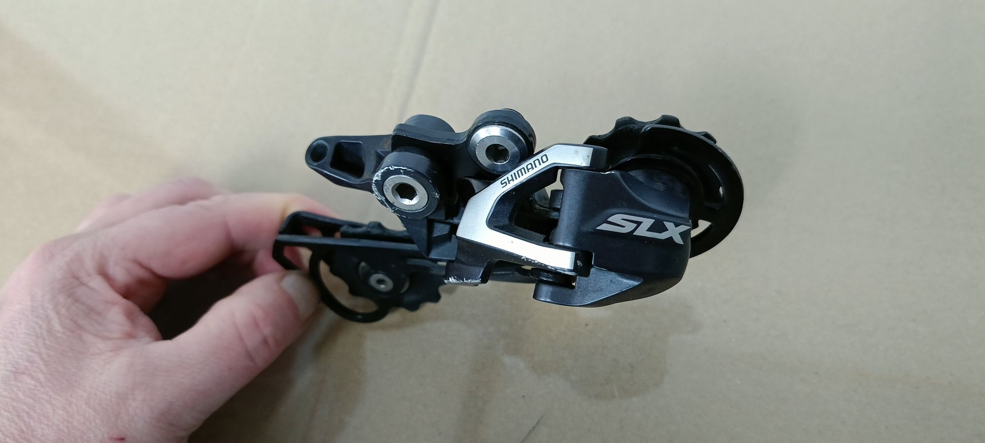 Tylna przerzutka Shimano SLX RD-M670 . 10s.