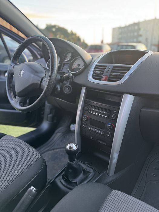 Peugeot 207 1.4 VTi | Nacional | 145000KM| Teto panoramico