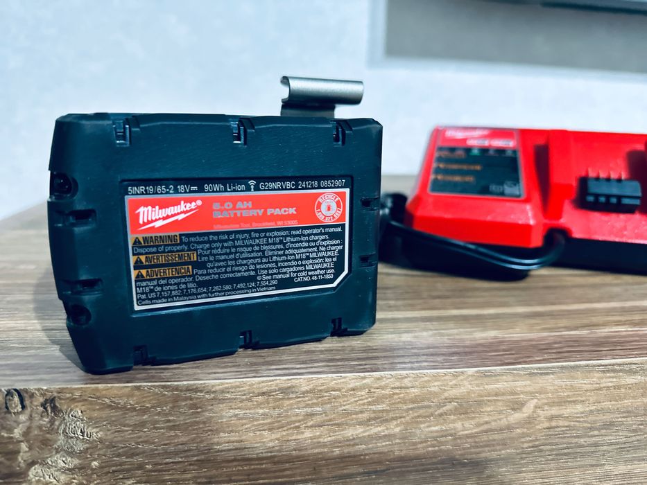 Імпакт / шуруповерт Milwaukee 2953-20