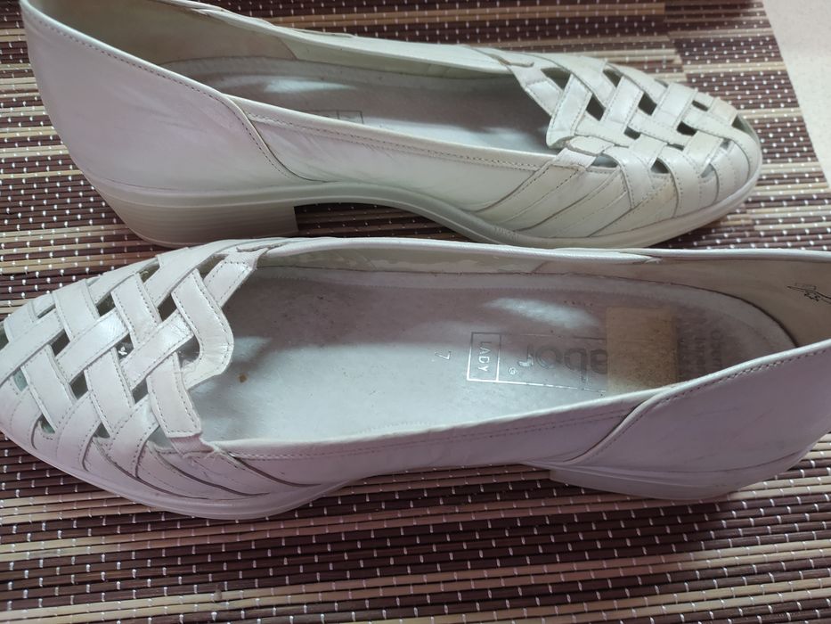 Босоножки, туфли летние,кожа