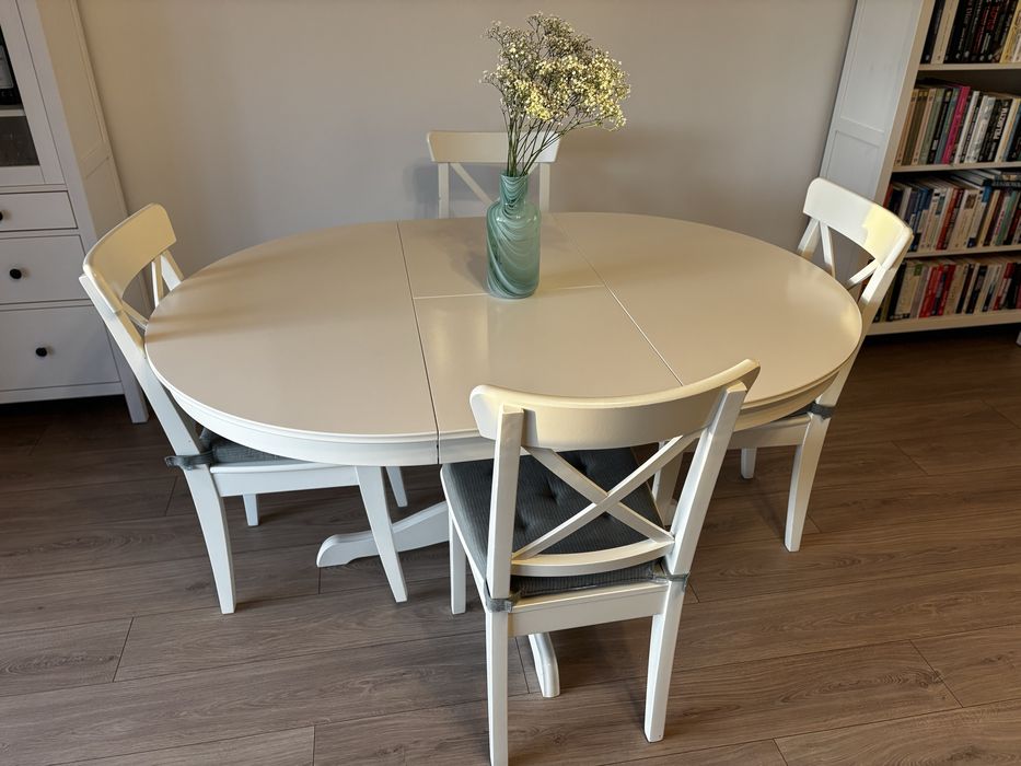 Stół okrągły, owalny rozkładany ikea plus 6 krzeseł