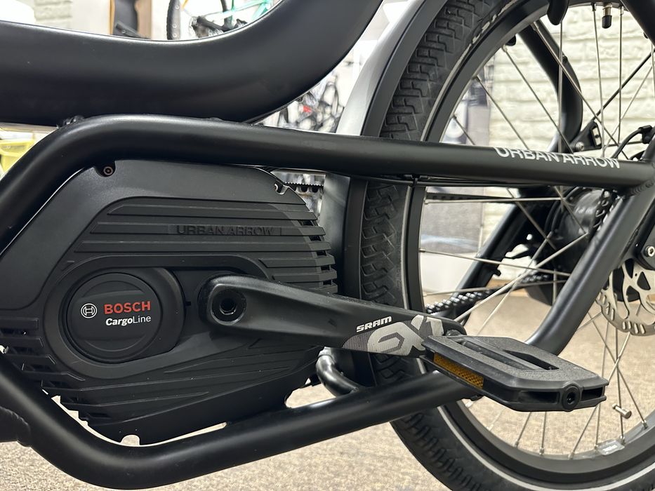 Rower elektryczny Transportowy na pasku Cargo Urban Arrow Enviolo