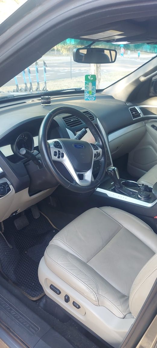 Ford Explorer XLT 3.5 V6 • 4WD • 2014 р. • 290 к.с. системи FlexFuel