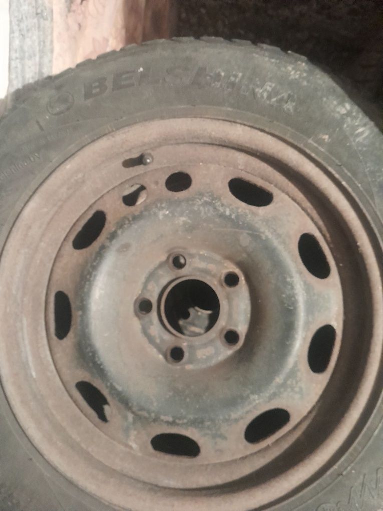 Продам   4 колесо r15-5-110 зімні ьклшина.обміняю на r14-4-100