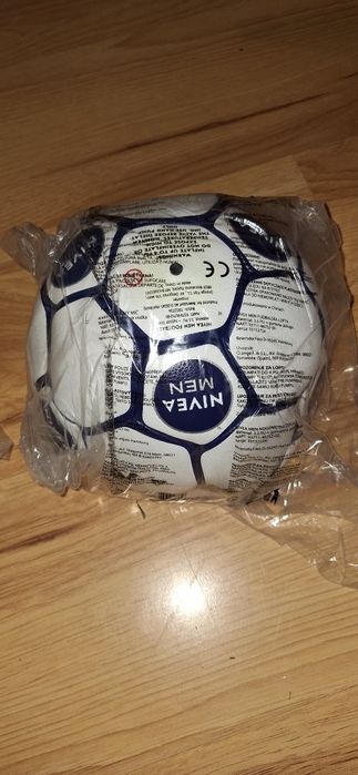 pilka do nogi nivea nowa