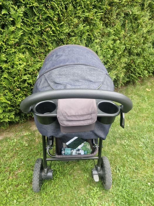 Wózek spacerowy JOIE pompowane koła