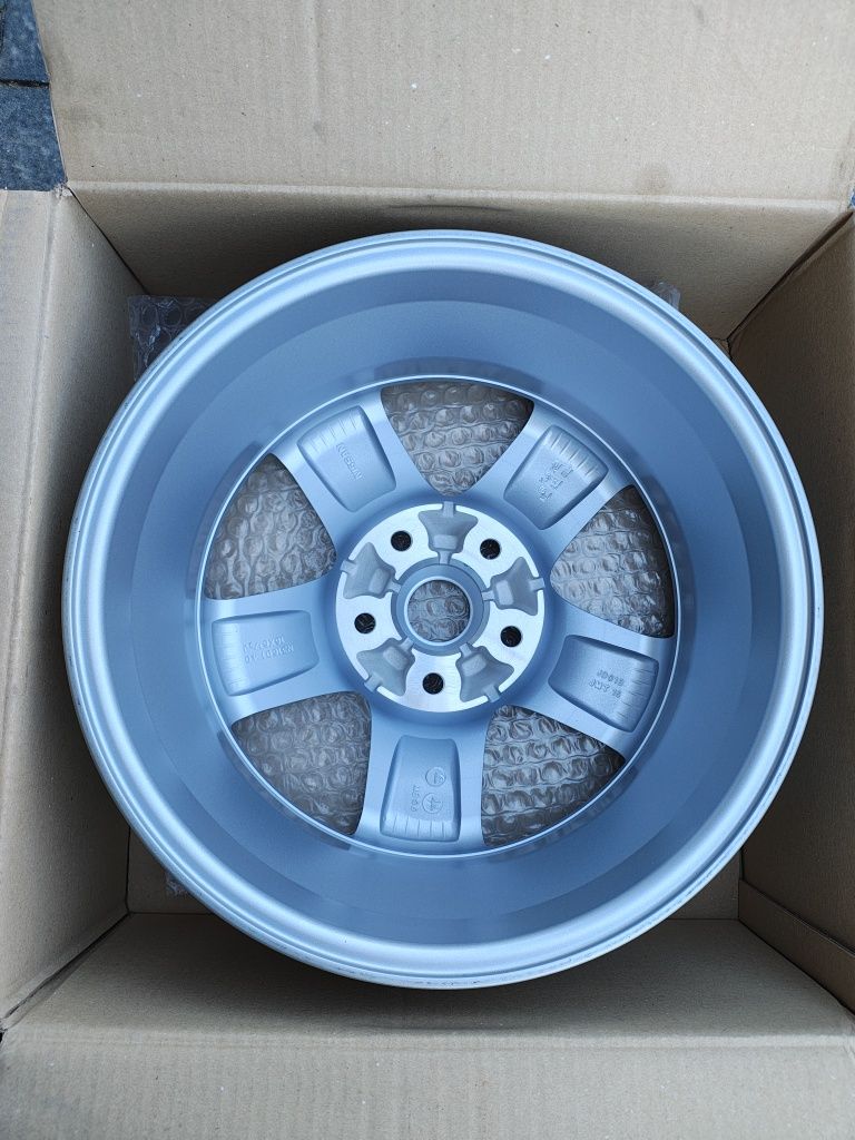 Alufelga 16" 5x114,3 Nissan Qashqai D0300 JD01B